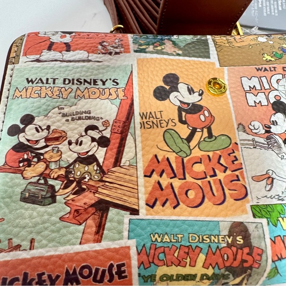 NWT. Disney Parks Mickey Mouse Comic Strip Wallet Wristlet Crossbody bag - Picture 14 of 16